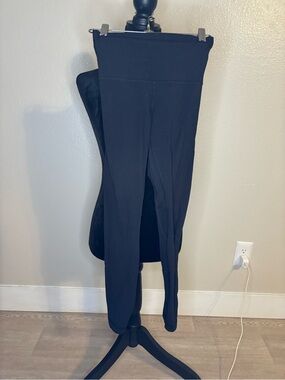 lululemon athletica Black High-Rise Leggings Size 2